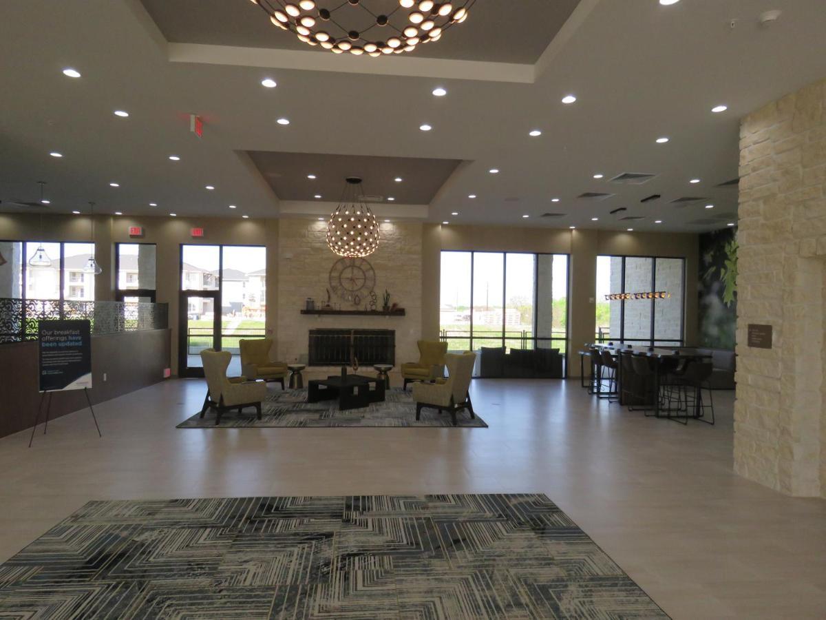 Hotel Wyndham Garden College Station Esterno foto