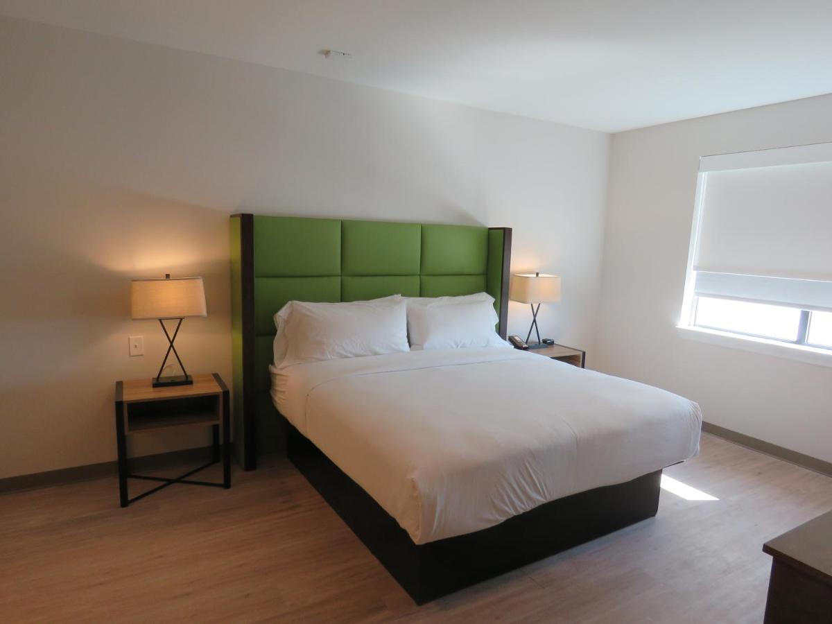 Hotel Wyndham Garden College Station Esterno foto
